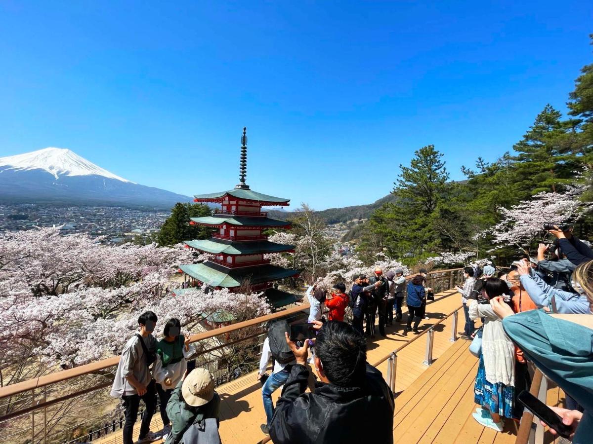 Вілла 富士山金魚 Fujisan Kingyo Фудзі-Каваґутіко Екстер'єр фото